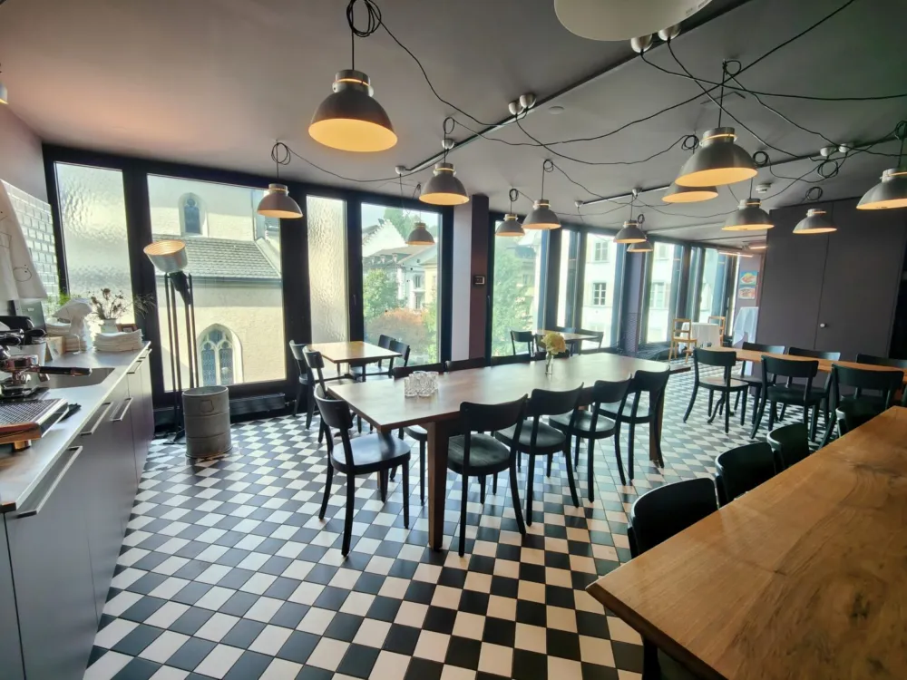 Plan B Eventraum - Stilvoller Raum mit Stadtblick